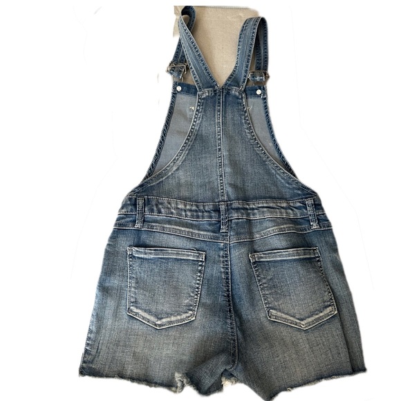 SO (Kohl’s) Denim Overall Shorts Size 14 crocheted material/frayed hem - Picture 2 of 6